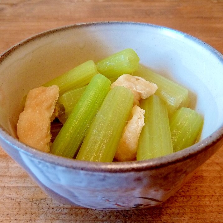 簡単 白だしでフキと油揚げの上品青煮 レシピ 作り方 By Kouaya2319 楽天レシピ